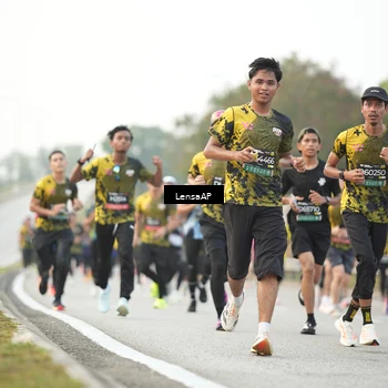 Runner Photo 6201202