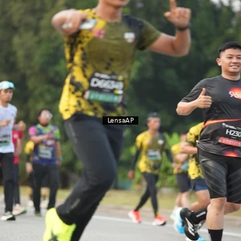 Runner Photo 6201251