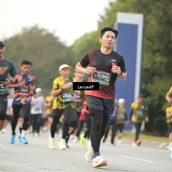 Runner Photo 6201350