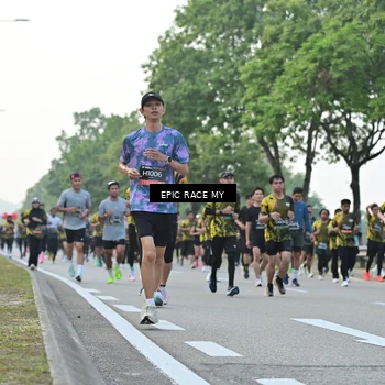 Runner Photo 6201375