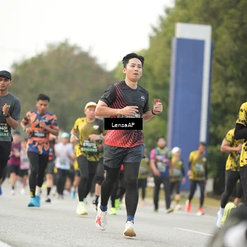 Runner Photo 6201380