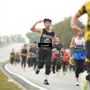 Runner Photo 6201396