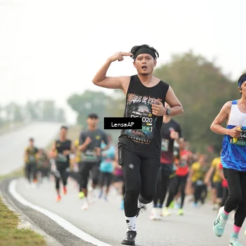 Runner Photo 6201399