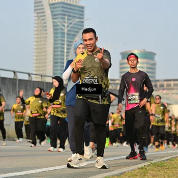 Runner Photo 6201420