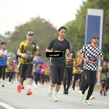 Runner Photo 6201451