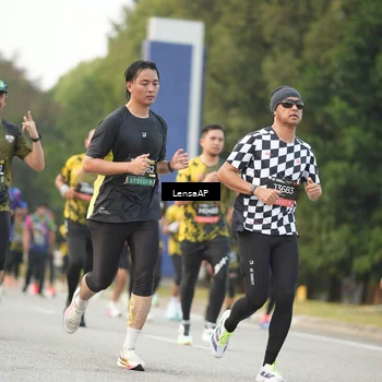 Runner Photo 6201453