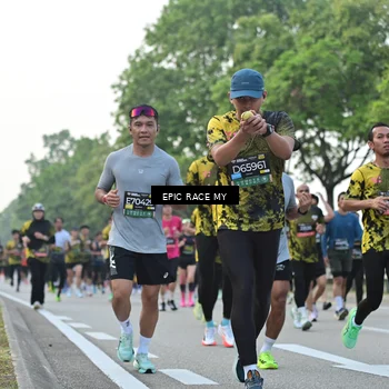 Runner Photo 6201476