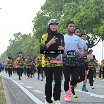 Runner Photo 6201496