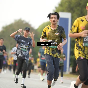 Runner Photo 6201499