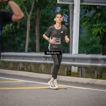 Runner Photo 6201530