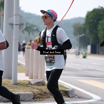 Runner Photo 6201540