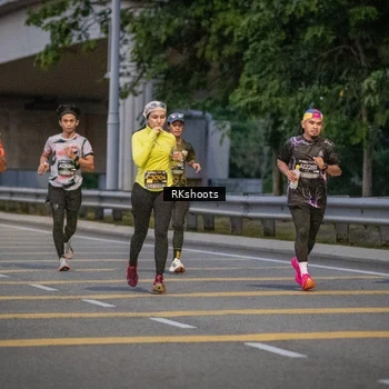 Runner Photo 6201542