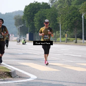Runner Photo 6201544