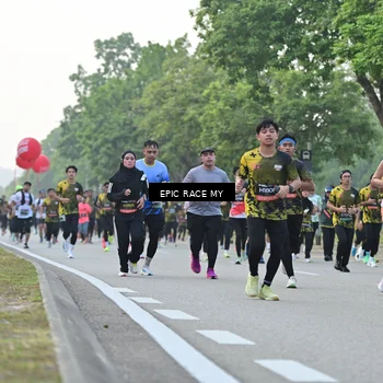 Runner Photo 6201636