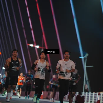 Runner Photo 6201662