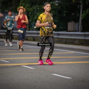 Runner Photo 6201670