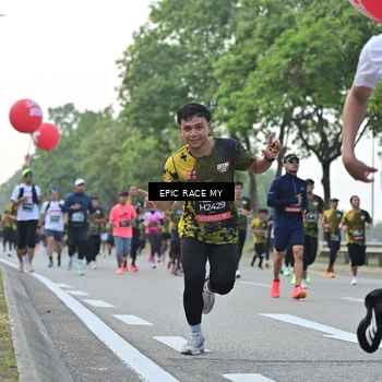 Runner Photo 6201783