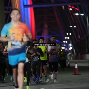 Runner Photo 6201848