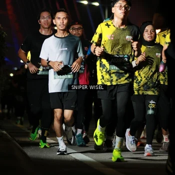 Runner Photo 6201920