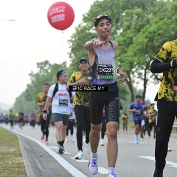 Runner Photo 6201923