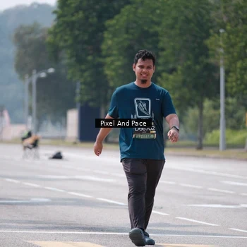 Runner Photo 6202300