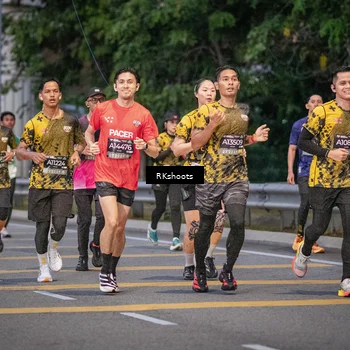 Runner Photo 6202442
