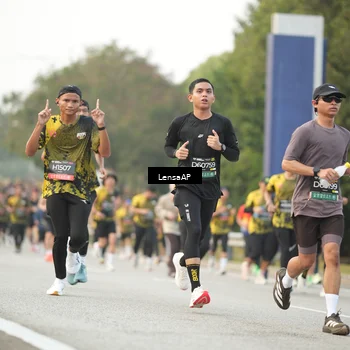 Runner Photo 6202448