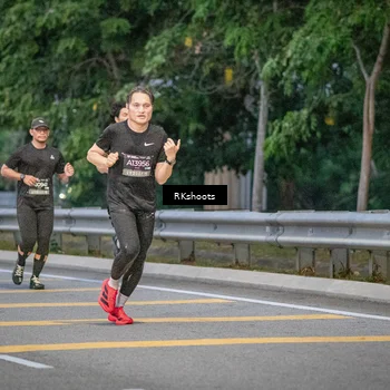 Runner Photo 6202466