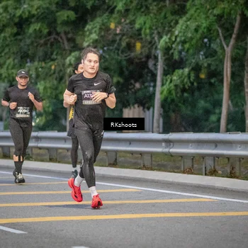 Runner Photo 6202476