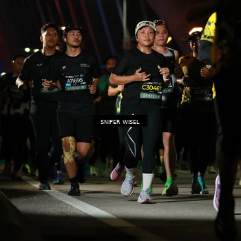 Runner Photo 6202479