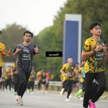 Runner Photo 6202498