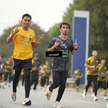 Runner Photo 6202499