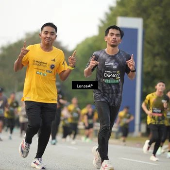 Runner Photo 6202500