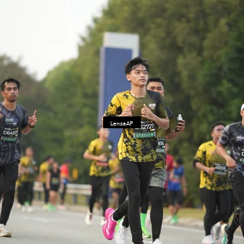 Runner Photo 6202529