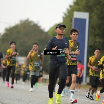 Runner Photo 6202530