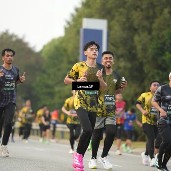 Runner Photo 6202532