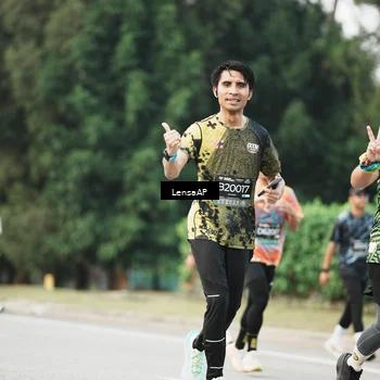 Runner Photo 6202773