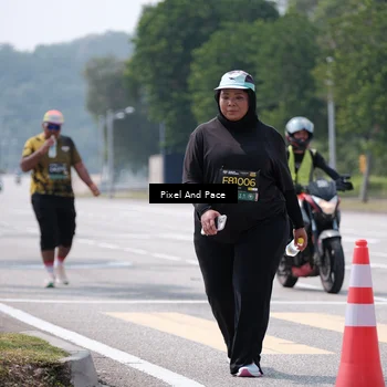Runner Photo 6202843