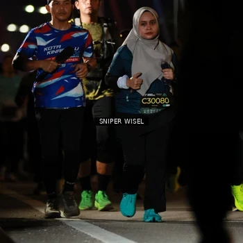 Runner Photo 6202874