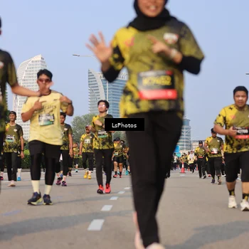 Runner Photo 6203024