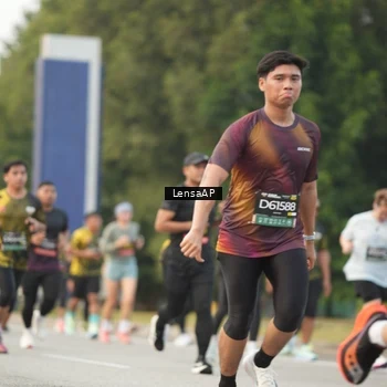 Runner Photo 6203043
