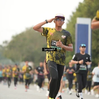 Runner Photo 6203060