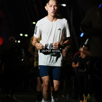 Runner Photo 6203065