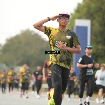 Runner Photo 6203070