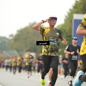 Runner Photo 6203100