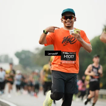 Runner Photo 6203136