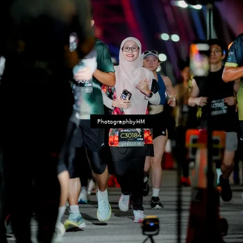 Runner Photo 6203144