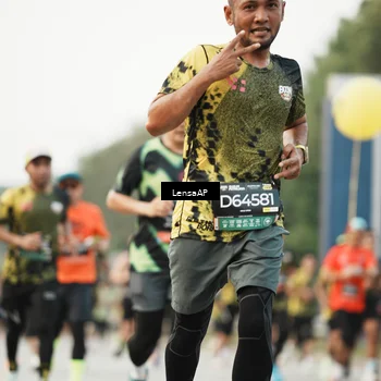 Runner Photo 6203155