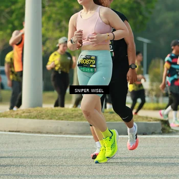 Runner Photo 6203159