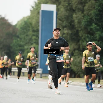 Runner Photo 6203312